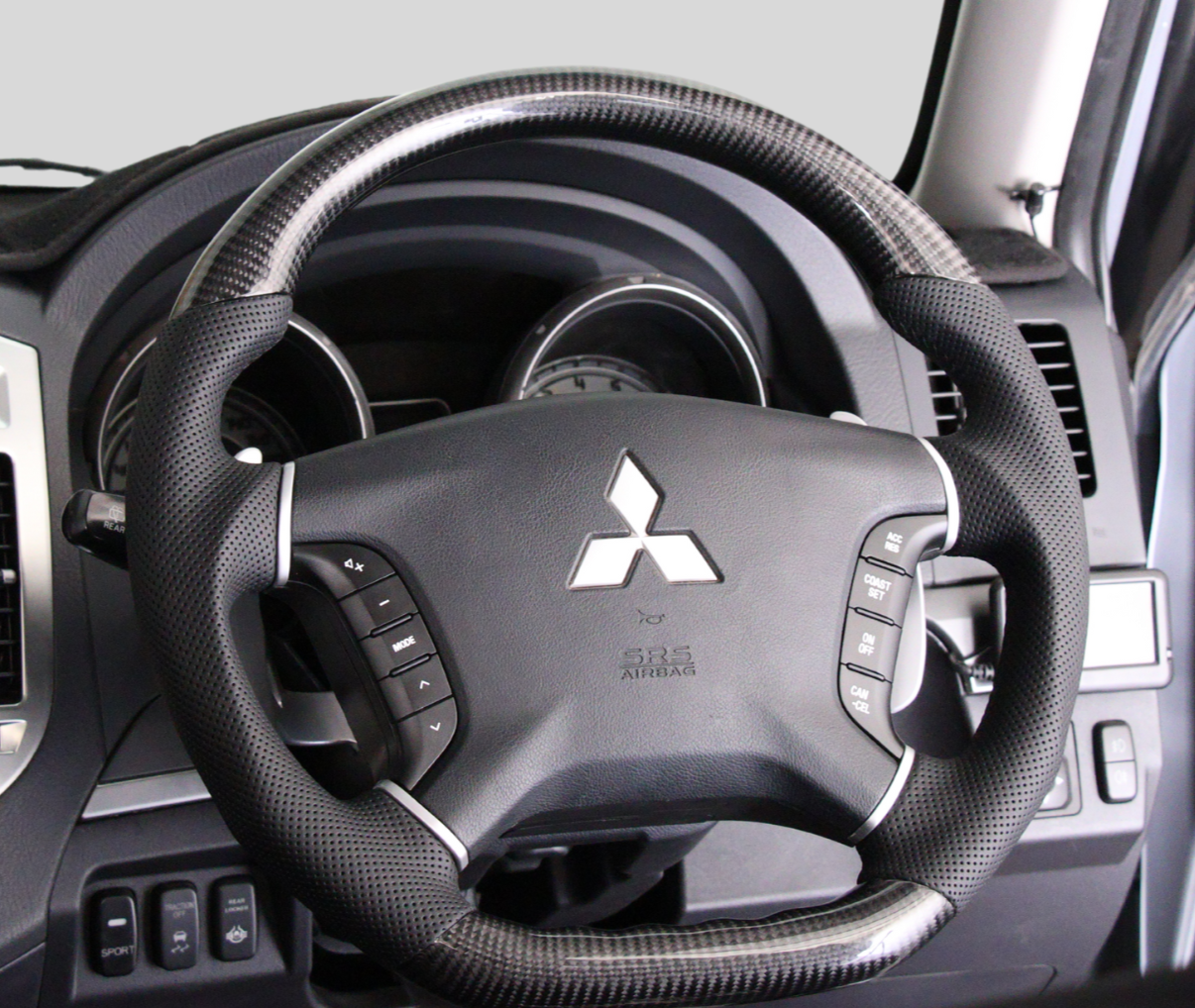 Carbon Fibre Performance Steering Wheel for Mitsubishi Pajero NS, NT, NW, NX