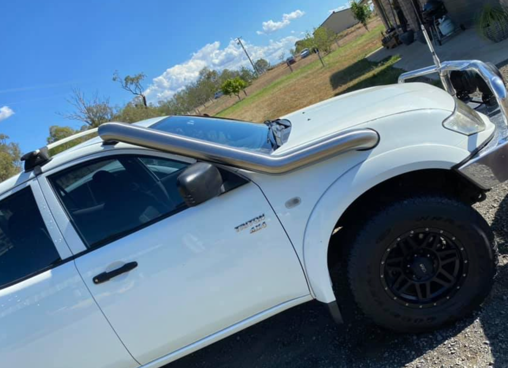 Mitsubishi Triton MN/ML Mid Entry Snorkel (Basic Weld Polished)