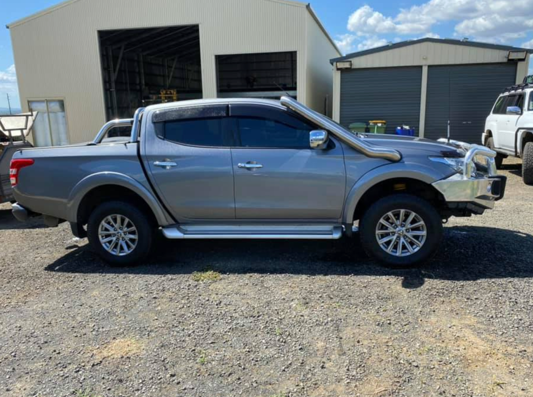 Mitsubishi Triton MQ Standard Entry Snorkel (Seamless Polished)