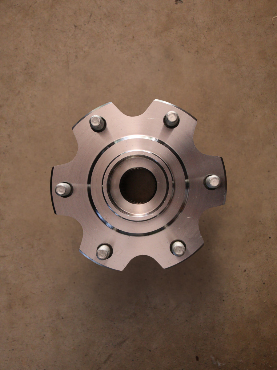 Japanese-Made Wheel Bearing Hub for Mitsubishi Pajero NS, NT, NW, NX (LWB, 2006–2021)