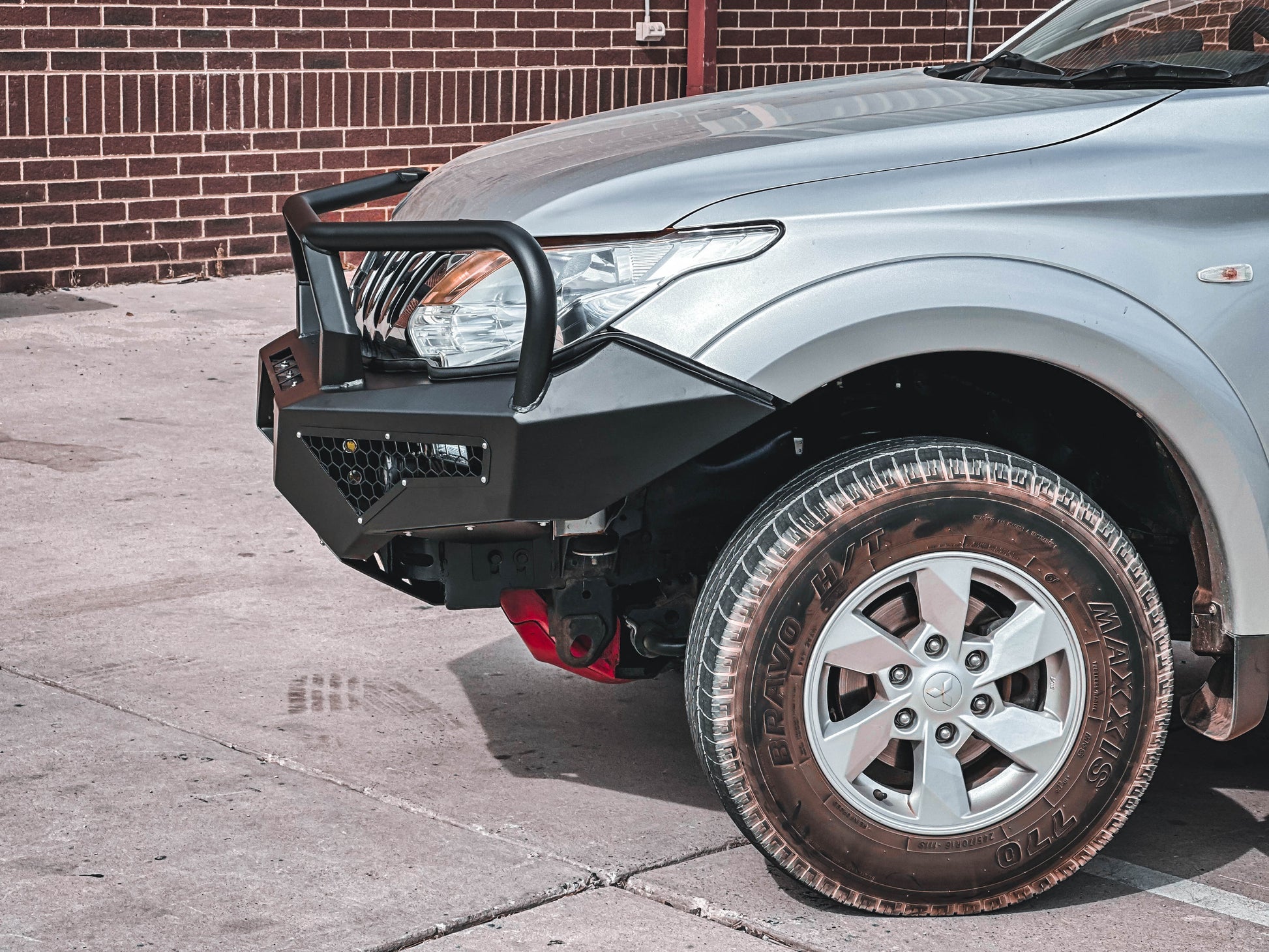 Alpha 4WD Pack Steel Bull Bar for Mitsubishi Triton MQ 2015 - 2018